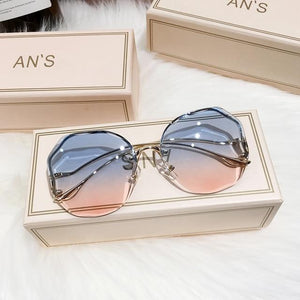 Oulylan 2021 Fashion Tea Gradient Sunglasses Women Ocean Water Cut Trimmed Lens Metal Curved Temples Sun Glasses Female UV400 Dashery Box blue pink China 